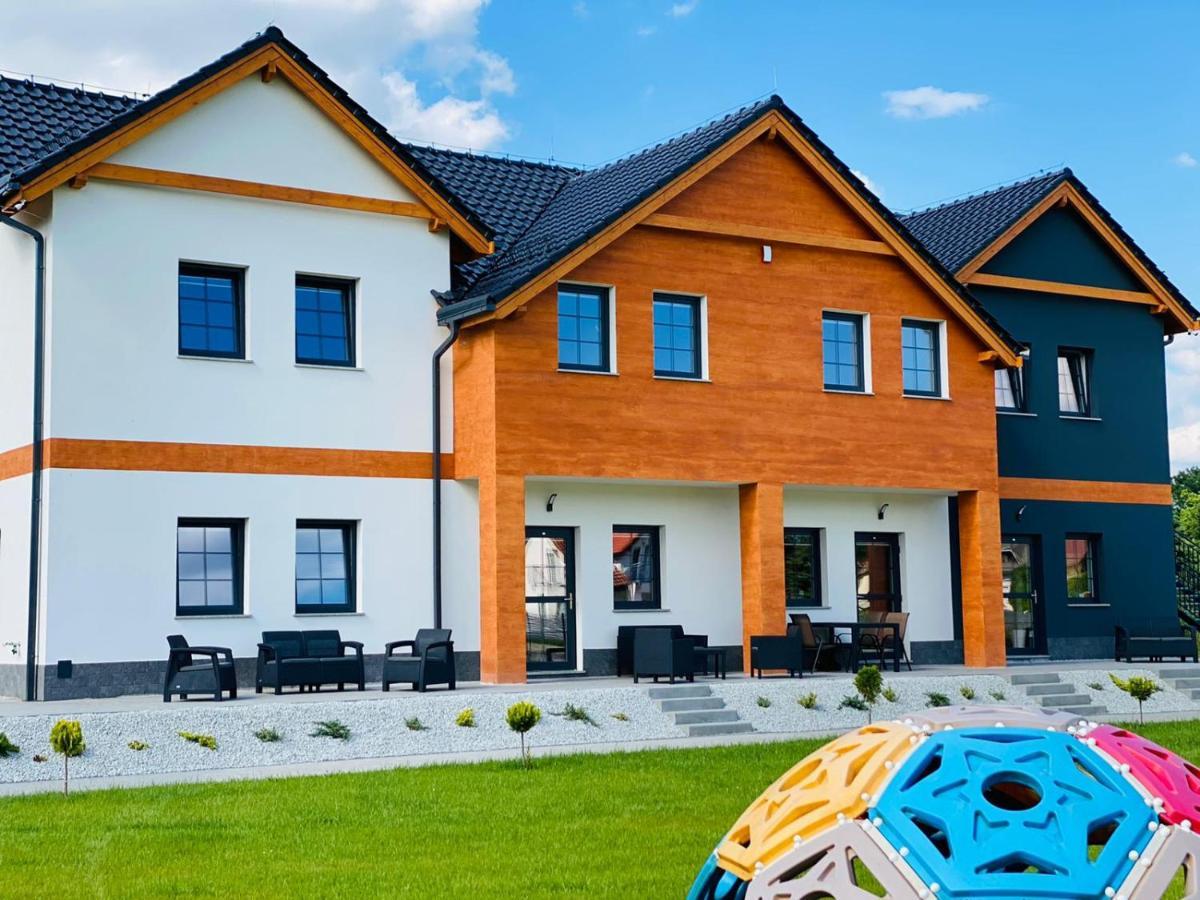 Wonder Home - Apartamenty Halo Karkonosze Z Ogrodem, Sezonowym Basenem, Placem Zabaw I Widokiem Na Sniezke - Zlokalizowane Blisko Karpacza Мислаковіце Екстер'єр фото